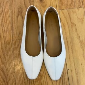 Everlane white leather flats size 8